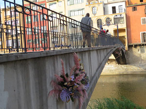 Temps de Flors 2019. Instal&middot;lacions florals als Ponts de l'Onyar