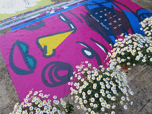 Temps de Flors 2019. Instal&middot;laci&oacute; floral a l'edifici de les &Agrave;ligues i les escales de Sant Dom&egrave;nec