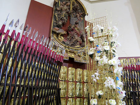 Temps de Flors 2019. Decoracions florals a l'esgl&eacute;sia de Sant Lluc, el Castrum dels Manaies de Girona