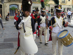 XII Festa Reviu els Setges Napole&ograve;nics de Girona. Desfilada pels carrers de Girona