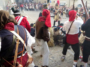 XII Festa Reviu els Setges Napole&ograve;nics de Girona. Combats a la pla&ccedil;a dels Ap&ograve;stols