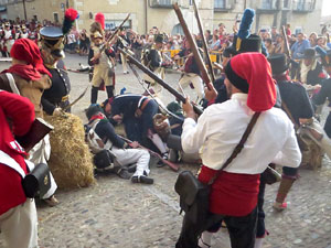 XII Festa Reviu els Setges Napole&ograve;nics de Girona. Combats a la pla&ccedil;a dels Ap&ograve;stols