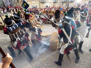 XII Festa Reviu els Setges Napole&ograve;nics de Girona. Combats a la pla&ccedil;a dels Ap&ograve;stols