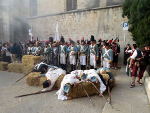 XII Festa Reviu els Setges Napole&ograve;nics de Girona. Combats a la pla&ccedil;a dels Ap&ograve;stols