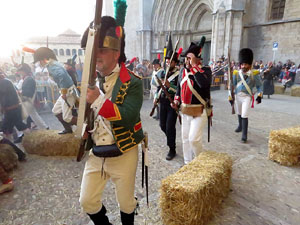 XII Festa Reviu els Setges Napole&ograve;nics de Girona. Combats a la pla&ccedil;a dels Ap&ograve;stols