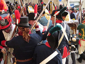 XII Festa Reviu els Setges Napole&ograve;nics de Girona. Combats a la pla&ccedil;a dels Ap&ograve;stols