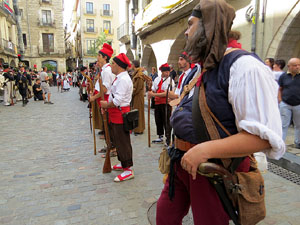 XII Festa Reviu els Setges Napole&ograve;nics de Girona. Lliurament de la bandera de la Croada Gironina