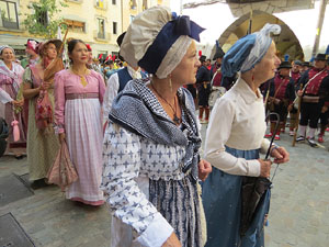 XII Festa Reviu els Setges Napole&ograve;nics de Girona. Lliurament de la bandera de la Croada Gironina
