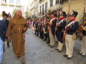 XII Festa Reviu els Setges Napole&ograve;nics de Girona. Lliurament de la bandera de la Croada Gironina