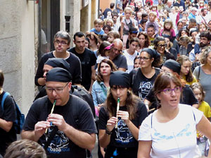 Festival Acocollona't 2019. Passejada i titelles de la Mula Baba