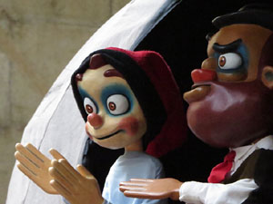 Festival Acocollona't 2019. Passejada i titelles de la Mula Baba