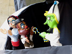 Festival Acocollona't 2019. Passejada i titelles de la Mula Baba