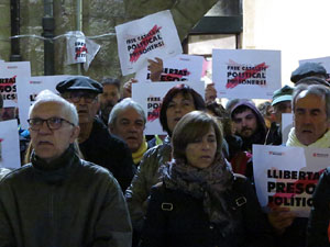Concentraci&oacute; a la pla&ccedil;a del Vi per la independ&egrave;ncia i la llibertat dels presos pol&iacute;tics