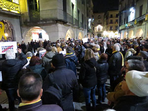 Concentraci&oacute; a la pla&ccedil;a del Vi per la independ&egrave;ncia i la llibertat dels presos pol&iacute;tics
