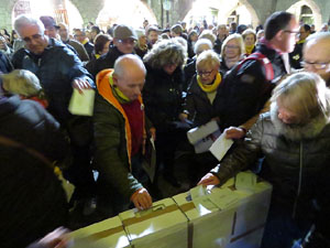 Concentraci&oacute; a la pla&ccedil;a del Vi per la independ&egrave;ncia i la llibertat dels presos pol&iacute;tics