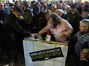 Concentraci&oacute; a la pla&ccedil;a del Vi per la independ&egrave;ncia i la llibertat dels presos pol&iacute;tics