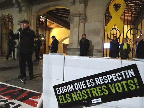 Concentraci&oacute; per la llibertat dels presos pol&iacute;tics a la pla&ccedil;a del Vi