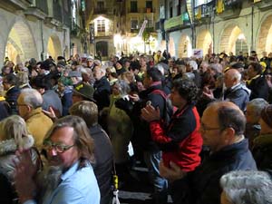Concentraci&oacute; a la pla&ccedil;a del Vi per la independ&egrave;ncia i la llibertat dels presos pol&iacute;tics