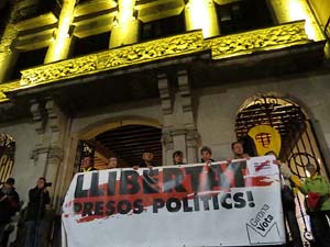 Concentraci&oacute; a la pla&ccedil;a del Vi per la independ&egrave;ncia i la llibertat dels presos pol&iacute;tics