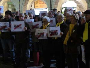 Concentraci&oacute; a la pla&ccedil;a del Vi per la independ&egrave;ncia i la llibertat dels presos pol&iacute;tics