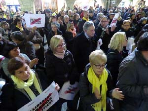 Concentraci&oacute; a la pla&ccedil;a del Vi per la independ&egrave;ncia i la llibertat dels presos pol&iacute;tics