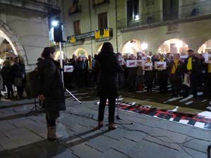 Concentraci&oacute; a la pla&ccedil;a del Vi per la independ&egrave;ncia i la llibertat dels presos pol&iacute;tics