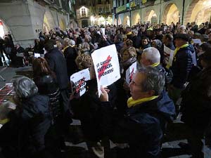 Concentraci&oacute; a la pla&ccedil;a del Vi per la independ&egrave;ncia i la llibertat dels presos pol&iacute;tics
