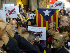 Concentraci&oacute; a la pla&ccedil;a del Vi per la independ&egrave;ncia i la llibertat dels presos pol&iacute;tics