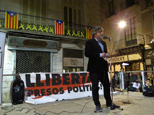 Concentraci&oacute; a la pla&ccedil;a del Vi per la independ&egrave;ncia i la llibertat dels presos pol&iacute;tics