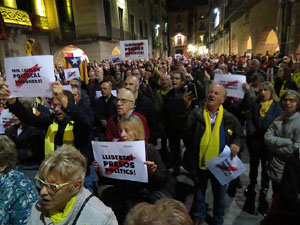 Concentraci&oacute; a la pla&ccedil;a del Vi per la independ&egrave;ncia i la llibertat dels presos pol&iacute;tics