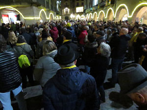 Concentraci&oacute; a la pla&ccedil;a del Vi per la independ&egrave;ncia i la llibertat dels presos pol&iacute;tics