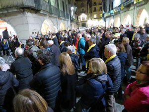 Concentraci&oacute; a la pla&ccedil;a del Vi per la independ&egrave;ncia i la llibertat dels presos pol&iacute;tics