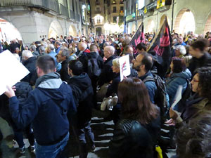Concentraci&oacute; a la pla&ccedil;a del Vi per la independ&egrave;ncia i la llibertat dels presos pol&iacute;tics