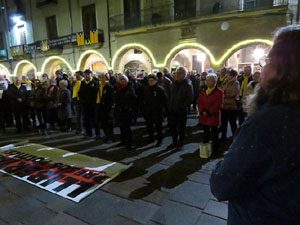 Concentraci&oacute; a la pla&ccedil;a del Vi per la independ&egrave;ncia i la llibertat dels presos pol&iacute;tics