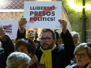 Concentraci&oacute; a la pla&ccedil;a del Vi per la independ&egrave;ncia i la llibertat dels presos pol&iacute;tics