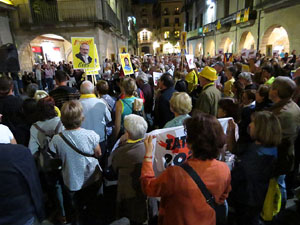 Concentraci&oacute; a la pla&ccedil;a del Vi per la independ&egrave;ncia i la llibertat dels presos pol&iacute;tics
