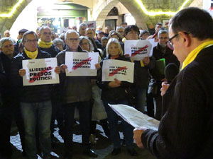 Concentraci&oacute; a la pla&ccedil;a del Vi per la independ&egrave;ncia i la llibertat dels presos pol&iacute;tics