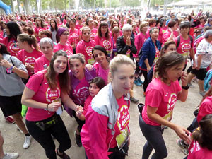 Cursa de la Dona 2019. Concentraci&oacute; i sortida del Parc de la Devesa, cursa pels carrers de Girona i arribada a la Copa