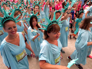 Cursa de la Dona 2019. Concentraci&oacute; i sortida del Parc de la Devesa, cursa pels carrers de Girona i arribada a la Copa