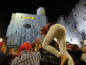 Fires 2019. Assaig de pilar de 4 a les escales de la Catedral pels Marrecs de Salt