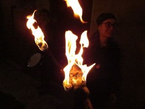 Fires 2019. La Drakofarra, descens del Beatusaure i del petit Drac Major per les escales de la Catedral de Girona