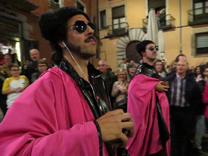 Fires 2019. La Drakofarra, descens del Beatusaure i del petit Drac Major per les escales de la Catedral de Girona