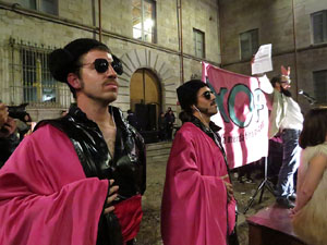 Fires 2019. La Drakofarra, descens del Beatusaure i del petit Drac Major per les escales de la Catedral de Girona