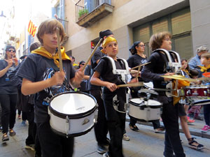 Fires 2019. Passejada de Fires de la Mula Baba i representaci&oacute; de titelles