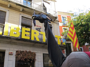 Fires 2019. Passejada de Fires de la Mula Baba i representaci&oacute; de titelles