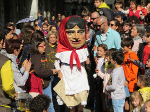 Fires 2019. Passejada amb els capgrossos de la ciutat i Fal&middot;lera Gironina