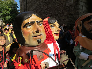 Fires 2019. Passejada amb els capgrossos de la ciutat i Fal&middot;lera Gironina