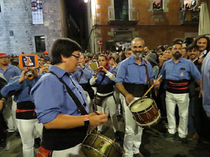 Fires 2019. Pujada d'un pilar per les escales de la Catedral, a c&agrave;rrec dels Marrecs de Salt