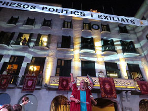 Fires 2019. Preg&oacute; de Fires. Entrada i ballades de capgrossos, gegants i far&agrave;ndula a la pla&ccedil;a del Vi