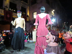 Fires 2019. Preg&oacute; de Fires. Entrada i ballades de capgrossos, gegants i far&agrave;ndula a la pla&ccedil;a del Vi